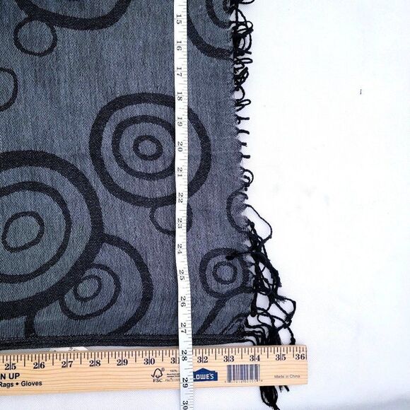 NEW F.C. Womens Dark Gray Swirl Circle Pashmina Fringe Scarf Shawl - Picture 8 of 8